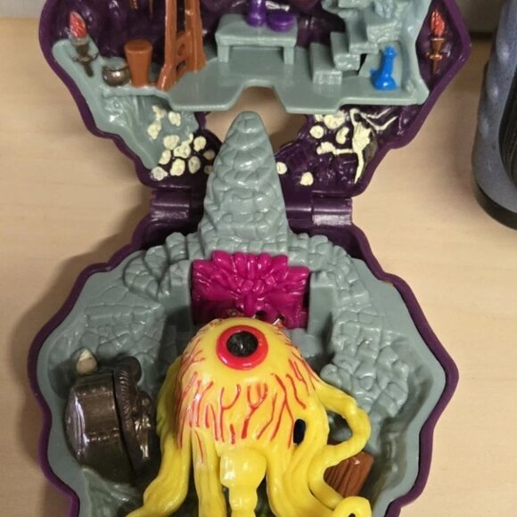 Mighty Max Outwits Cyclops Doom Zone from 1993 (no figures) - Picture 2 of 2
